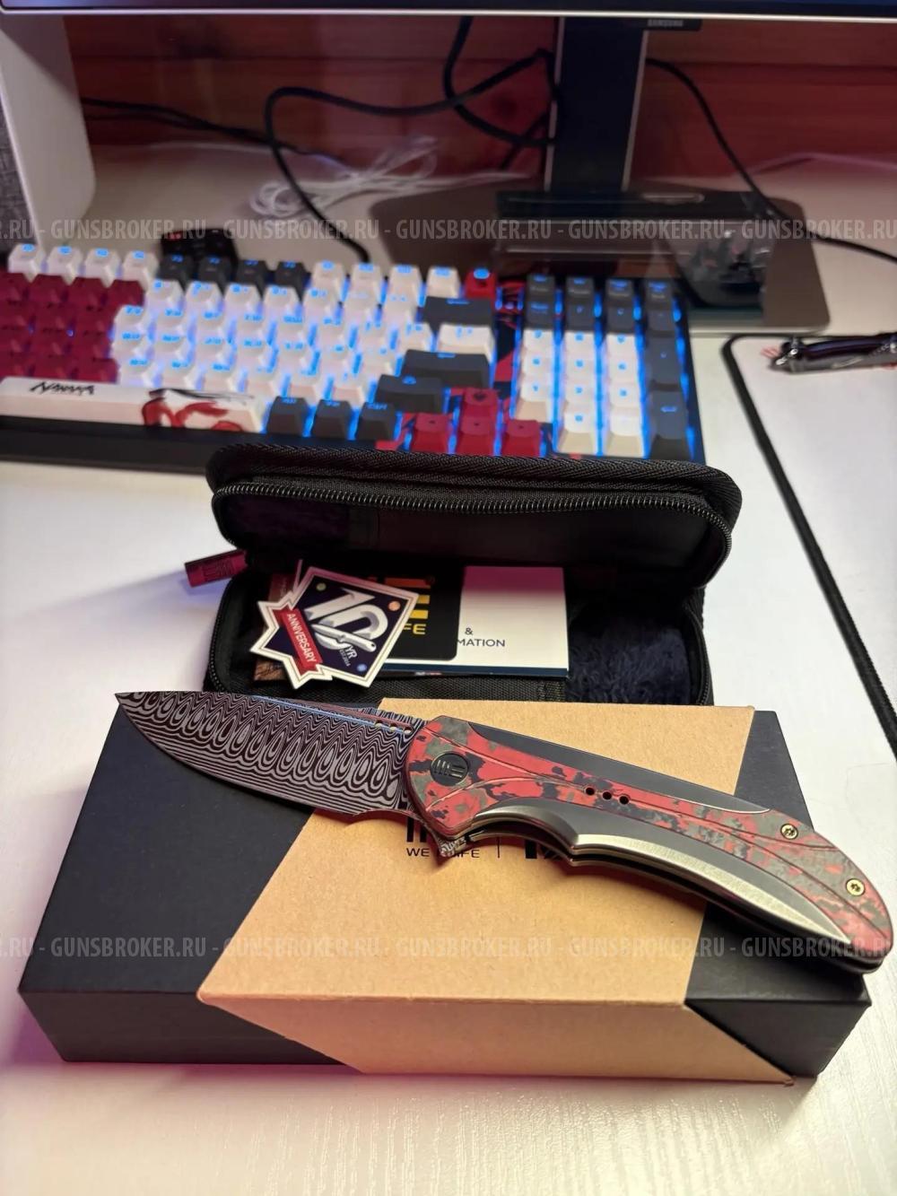 Складной нож We Knife Equivik сталь Hugin Damasteel, рукоять Gray Ti/Lava Flow FatCarbon