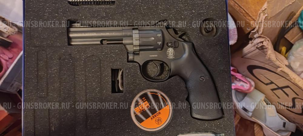 Smith & Wesson 586-4
