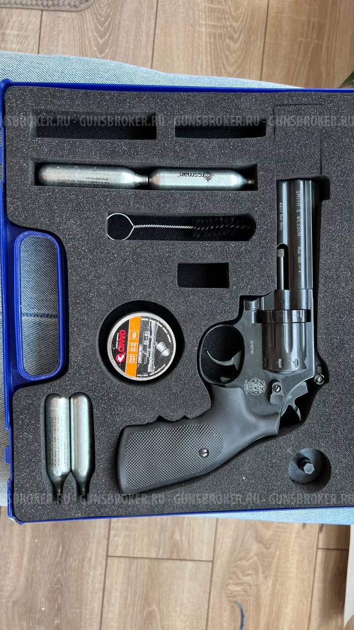 Smith & Wesson mod 586 - 4