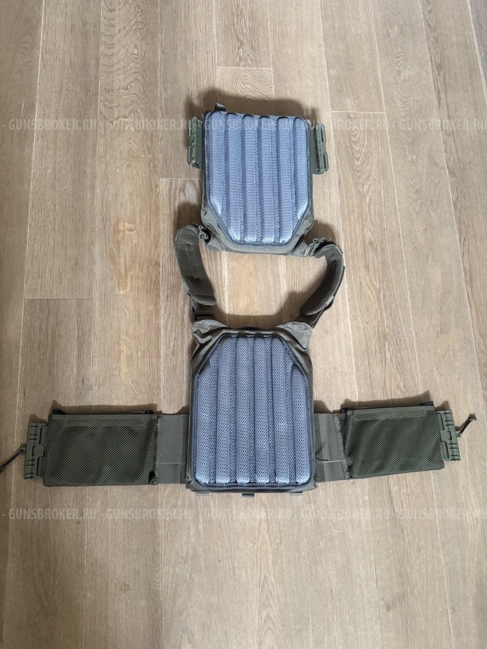 Снаряга: броник, шлем, тактический пояс, нажопник, напашник.