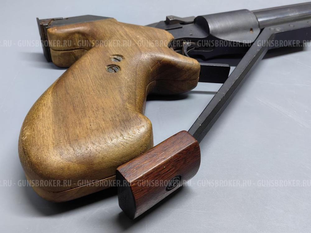 Спортивный пневматический пистолет ИЖ-46 1991 года