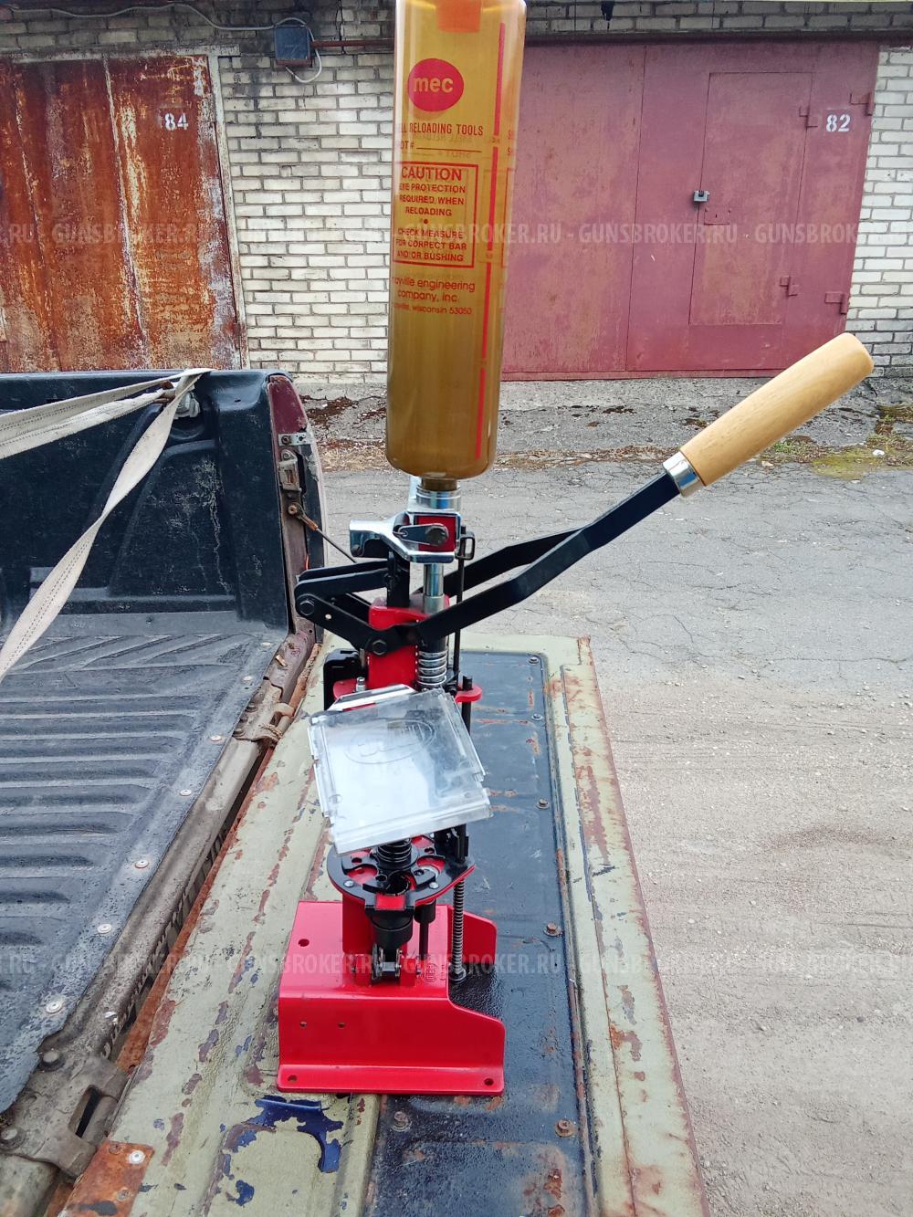 Станок для снаряжения  патронов  12 к 