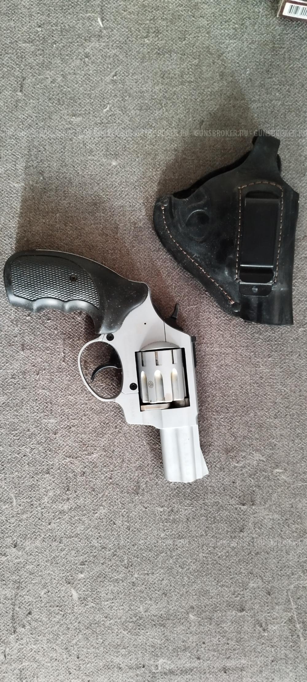 Стартовый реаольвер