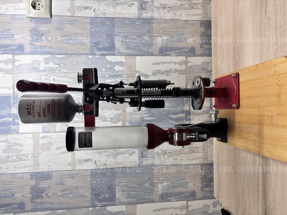 СТОЙКА ДЛЯ ДОЗАТОРА ПОРОХА HORNADY LOCK-N-LOAD POWDER MEASURE STAND