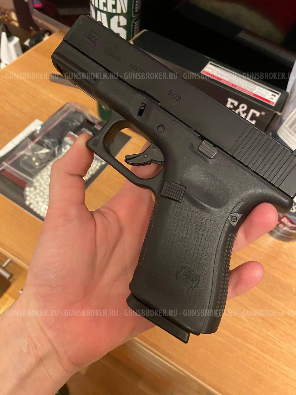 Страйкбольный Пистолет East Crane Glock 19 Gen 5 BK (EC-1303)