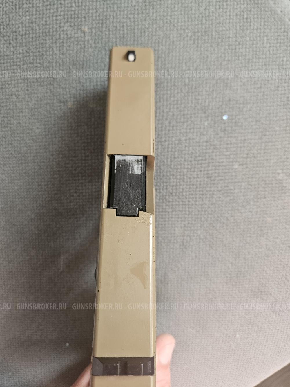 Страйкбольный пистолет Glock 19 