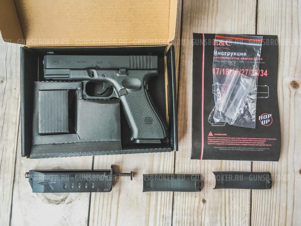 Страйкбольный пистолет Glock East Crane