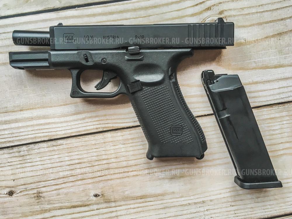 Страйкбольный пистолет Glock East Crane
