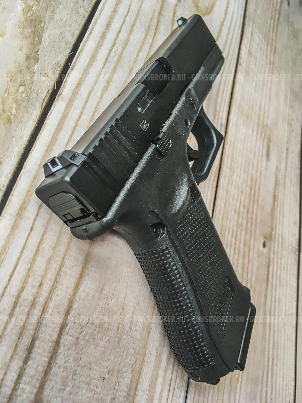 Страйкбольный пистолет Glock East Crane