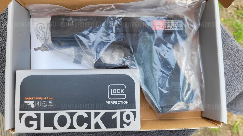 Страйкбольный пистолет Umarex Glock 19 Gen 4  