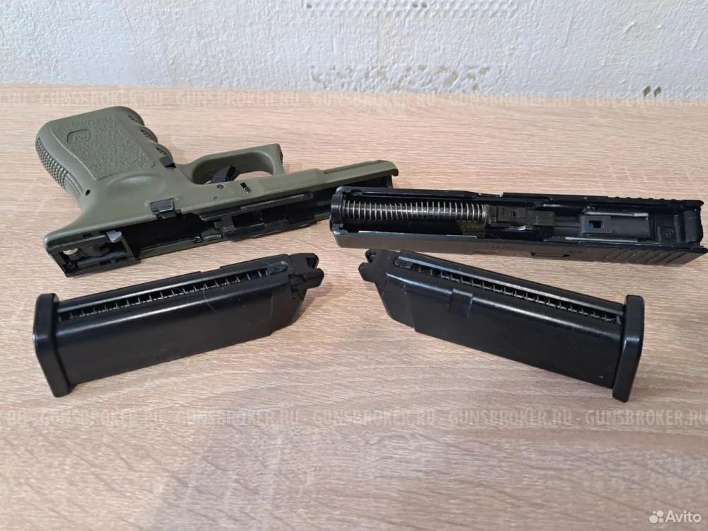 Страйкбольный пистолет kjw glock 19