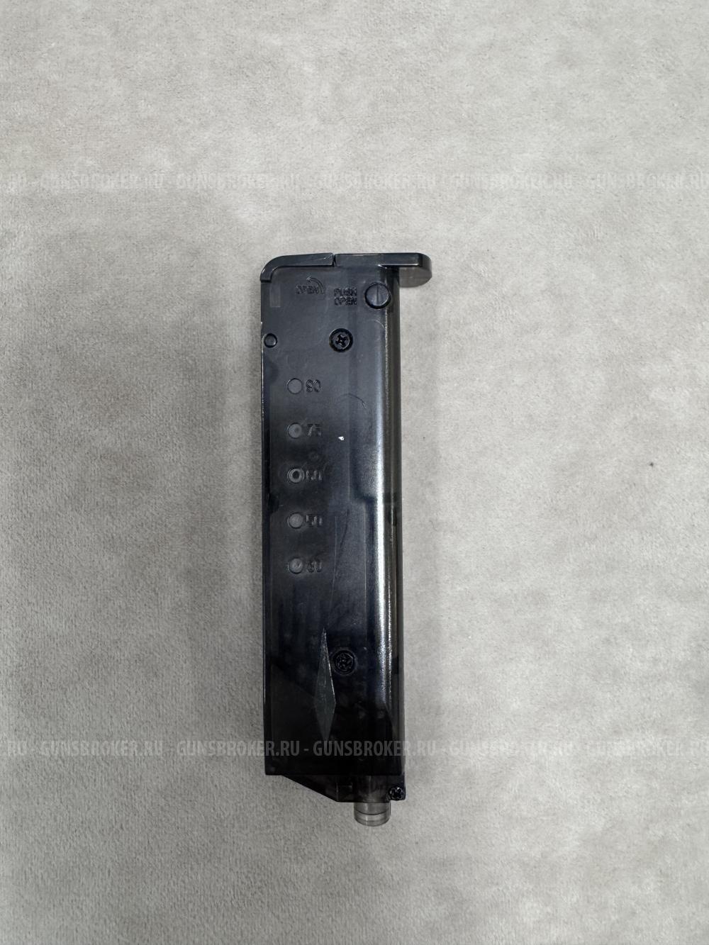 Страйкбольный пистолет KJW Glock G17 CO2