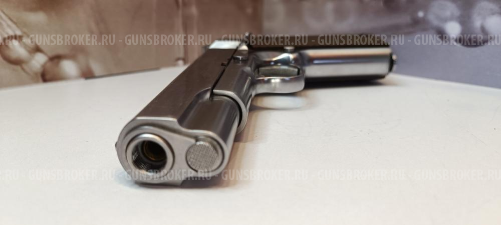 Страйкбольный пистолет WE Colt M1911A1 Silver, коричневые накладки