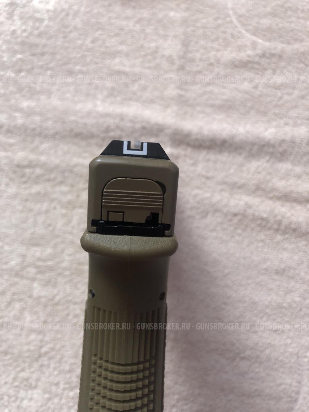 Страйкбольный пистолета Glock 17 Gen 3 от фирмы East Crane