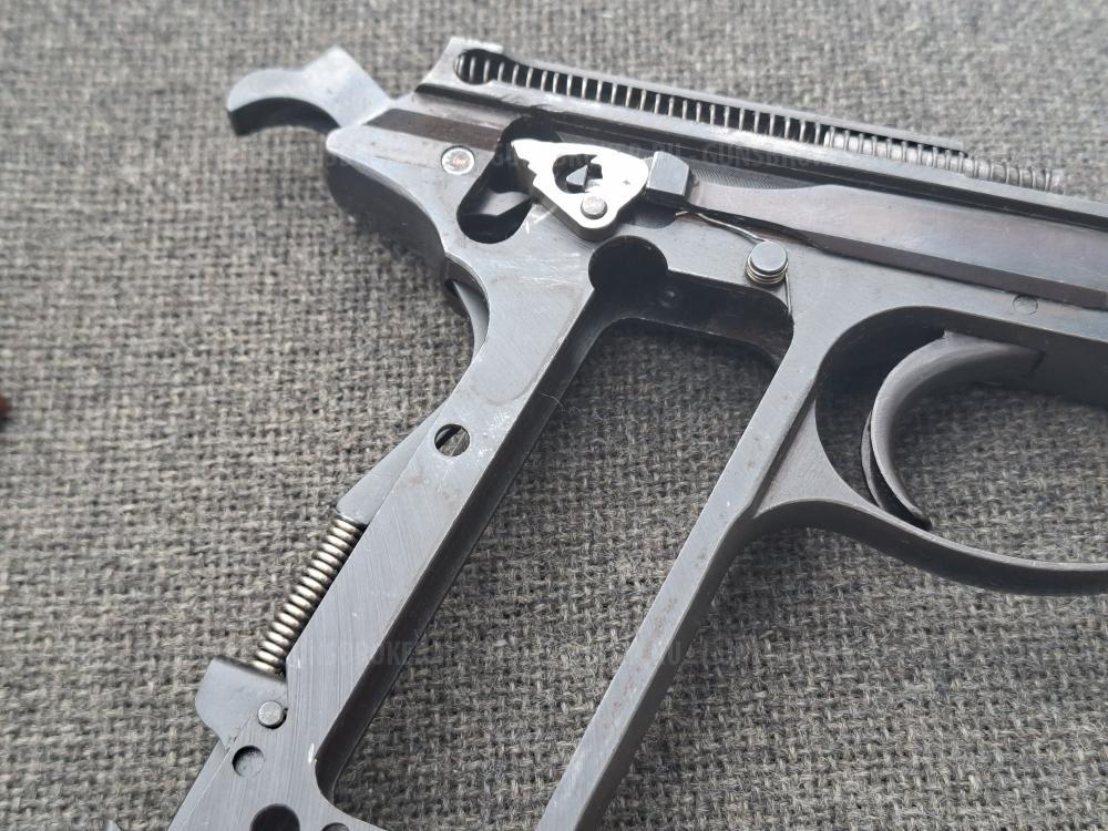 Макет пистолета Вальтер Walther HP, аналог P-38 в отличном состоянии.