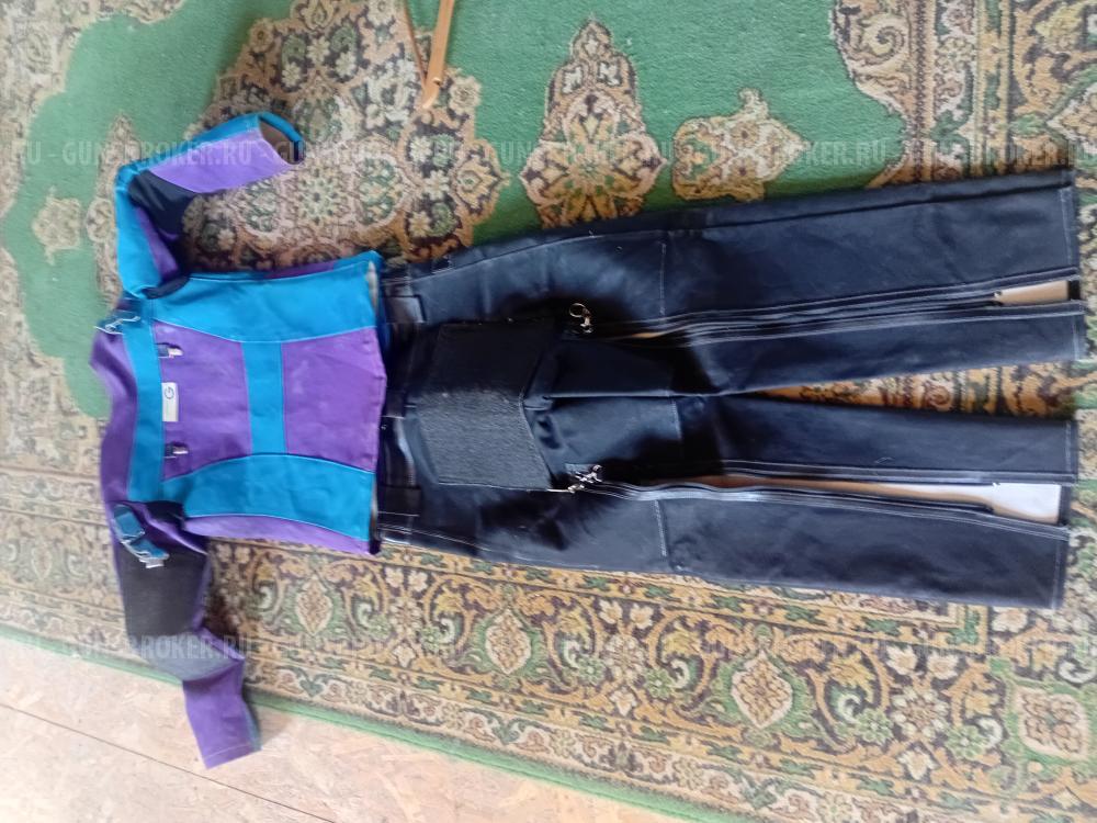 Стрелковые брюки, ботинки