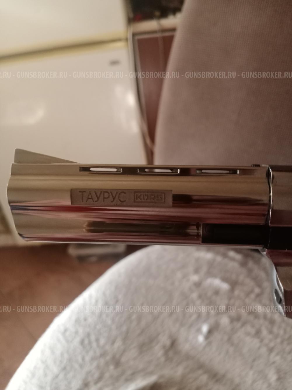 Свето шумовой револьвер таурус-курс, барабан шестизарядный