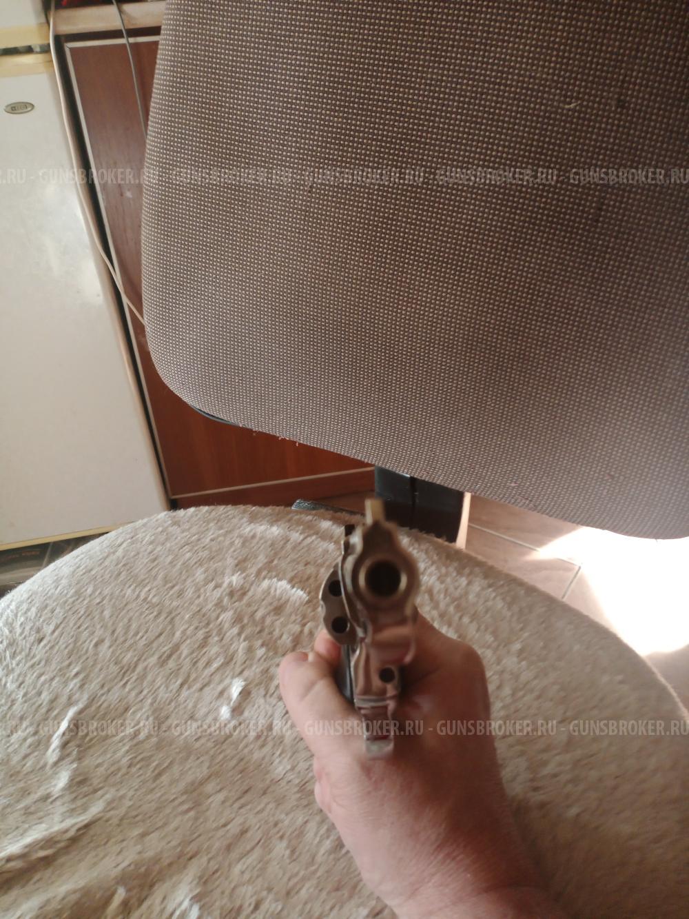 Свето шумовой револьвер таурус-курс, барабан шестизарядный