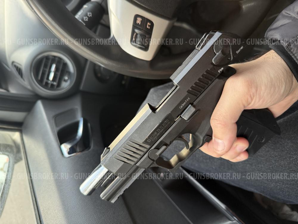 Светошумовой пистолет blow tr 92 auto