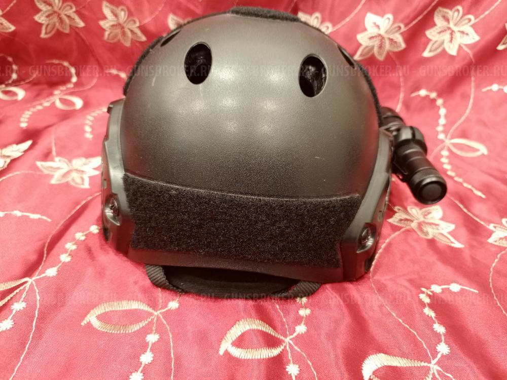 Шлем тактический (реплика) с фонарём и тактическими очками