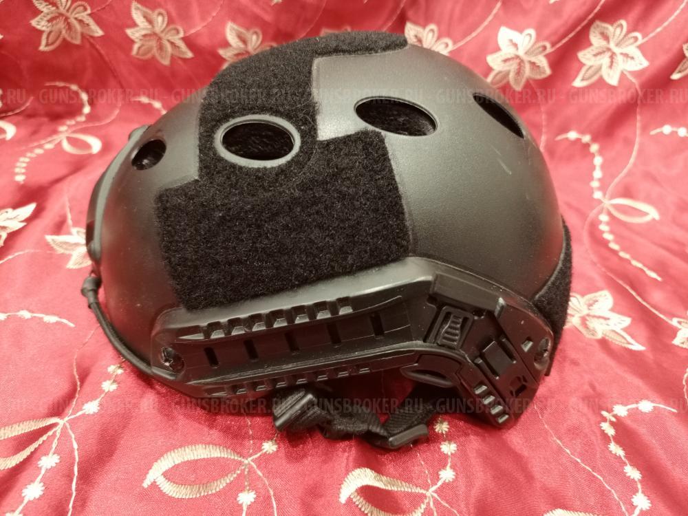 Шлем тактический (реплика) с фонарём и тактическими очками