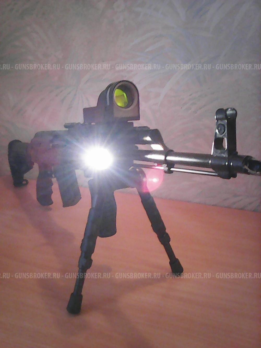 тактический фонарь SureFire 