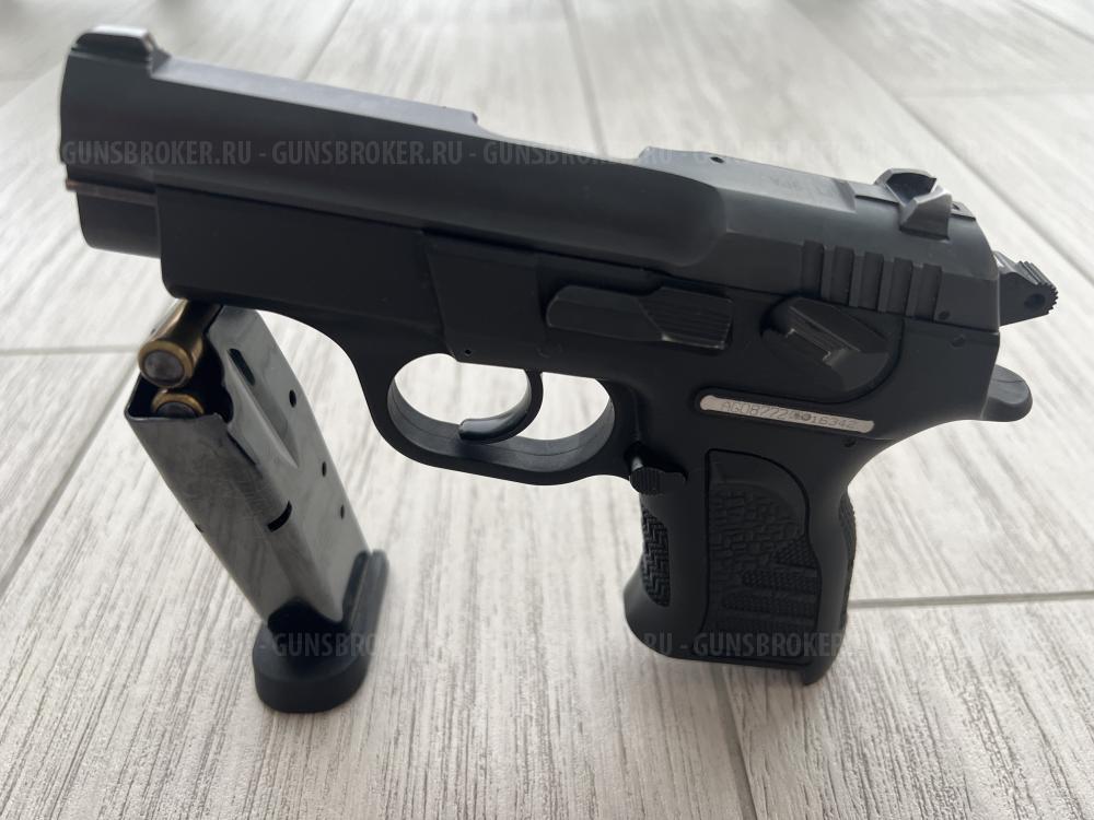 TANFOGLIO INNA