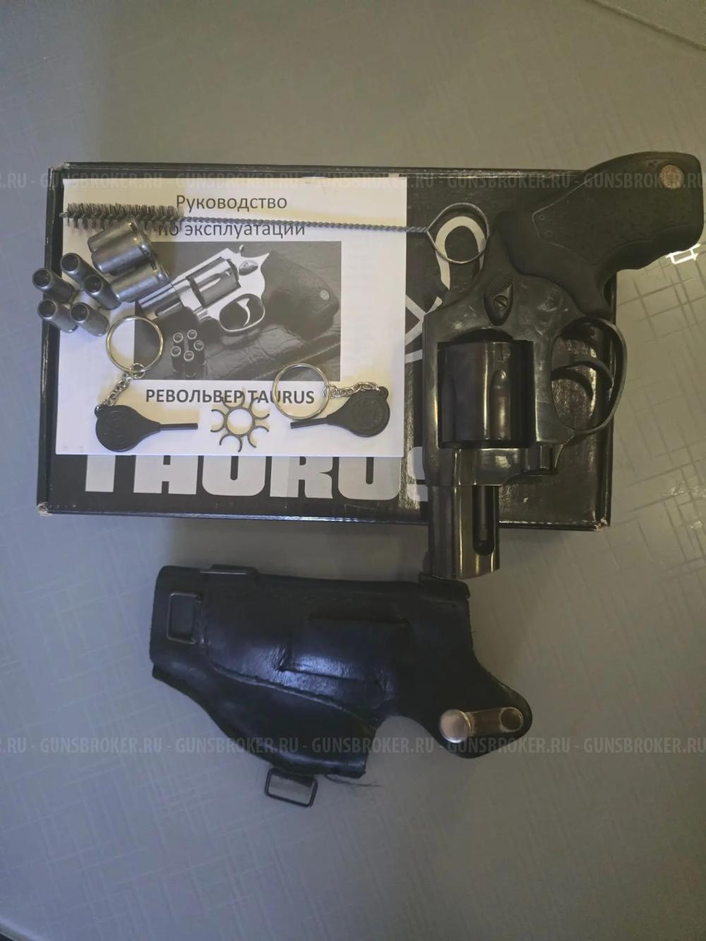 Taurus LOM-13 кал 9 PA, травматический револьвер