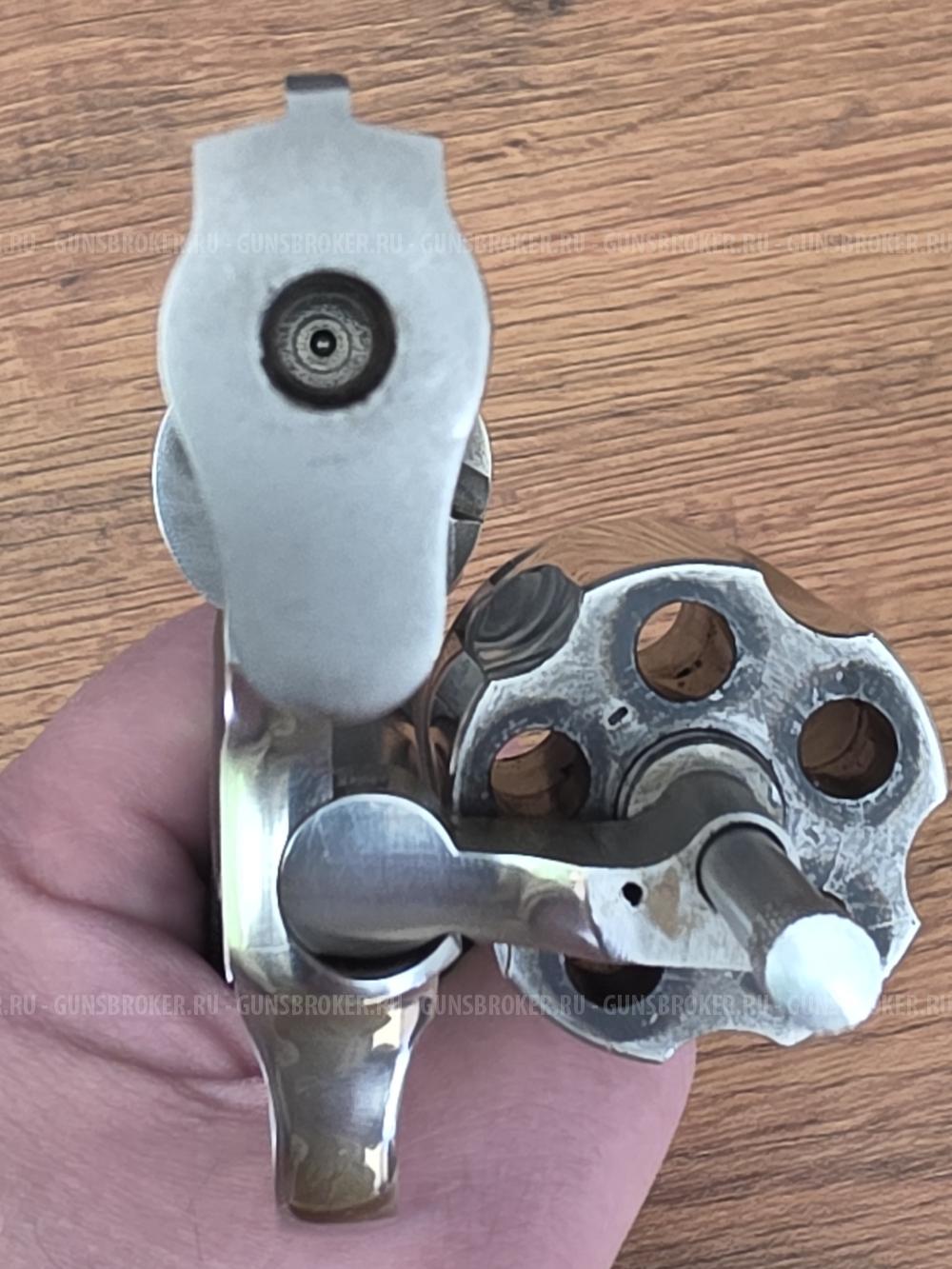 TAURUS LOM-13, cal. 9 mm P.A., Brasil