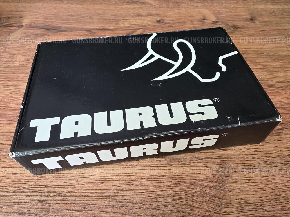 TAURUS LOM-13, cal. 9 mm P.A., Brasil