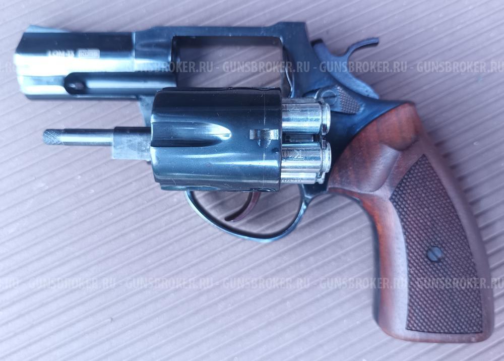 Taurus Lom-13 Kurs, 10x28