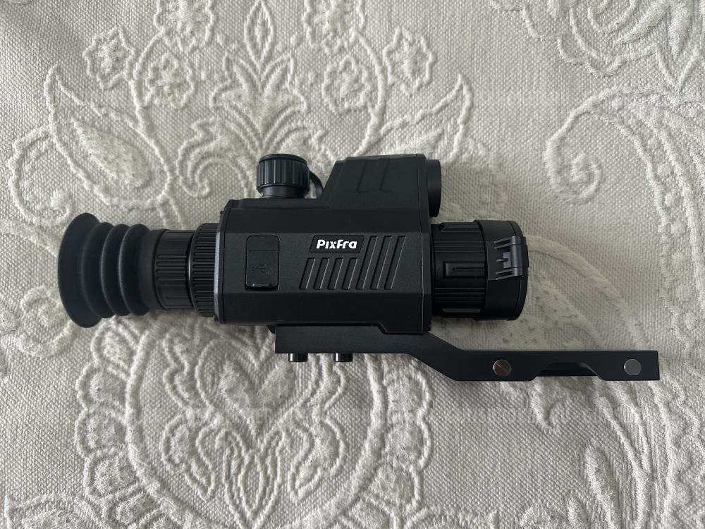 Тепляк PixFra 435 lrf