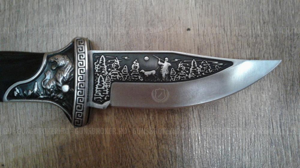 Мощный складной охотничий нож с гравировкой Красавец Клеймо