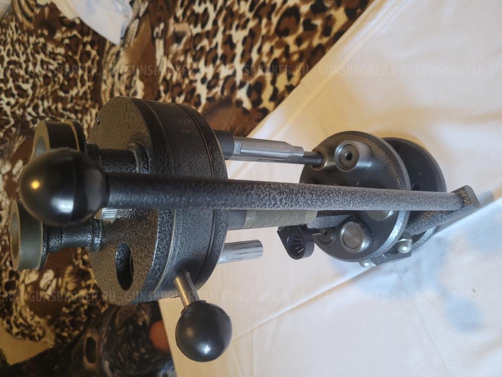 Тиски для гильз 12-20 калибры.Пресс -EMAN 375.Для 12и20к.