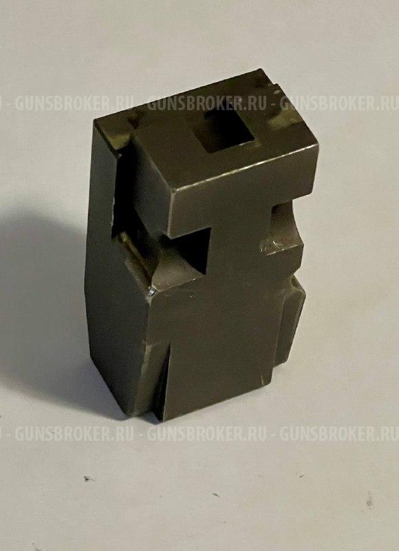 Титановый ограничитель хода затвора на Сайгу-9