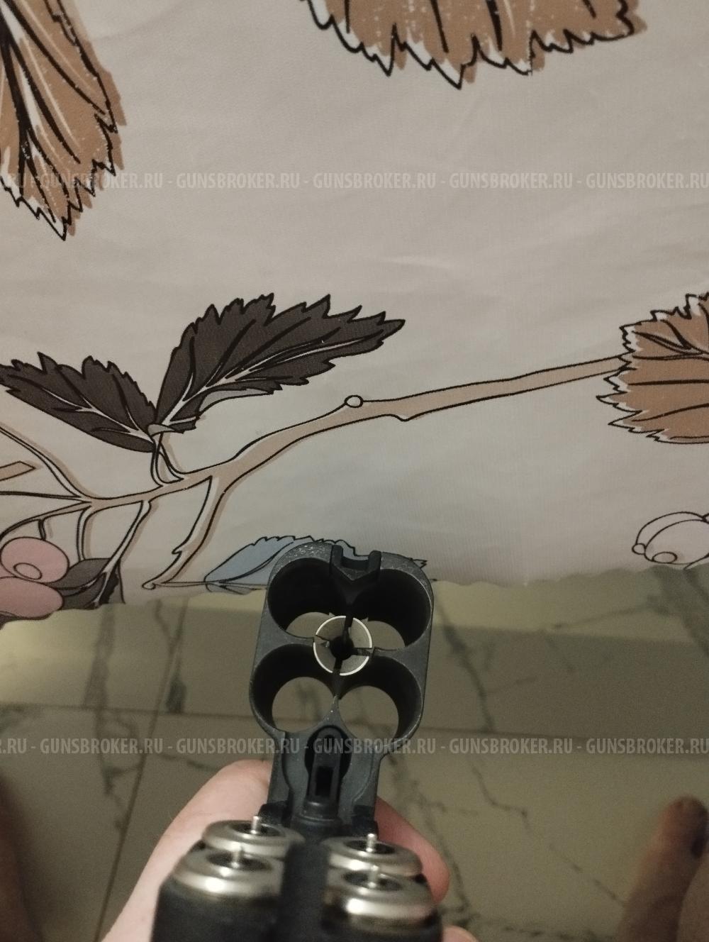 Травматический пистолет ОСА ПБ-4-2, с лазерным целеуказателем