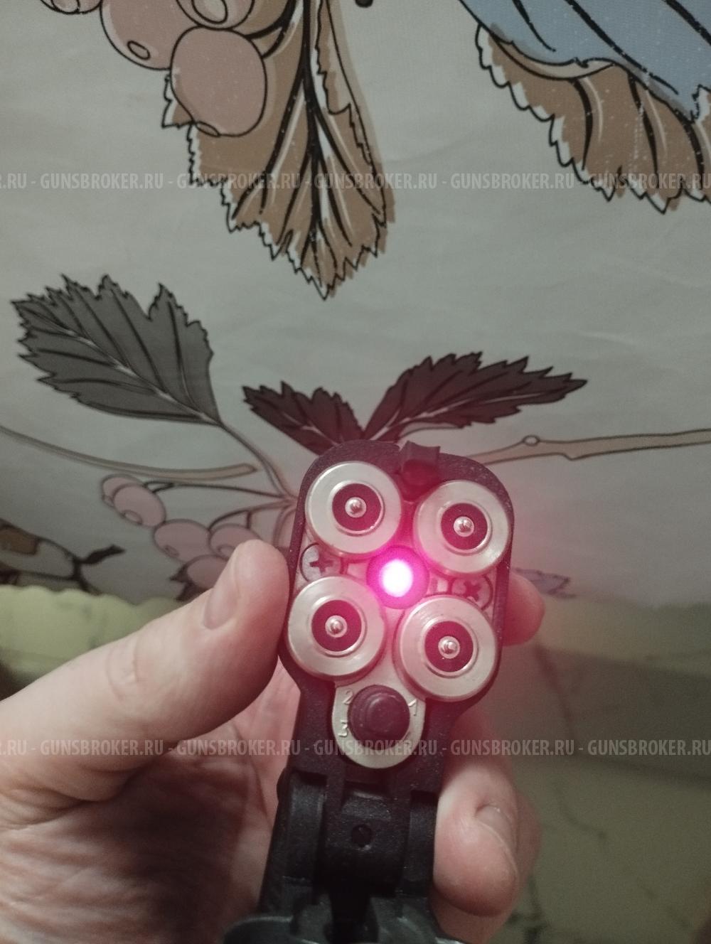 Травматический пистолет ОСА ПБ-4-2, с лазерным целеуказателем