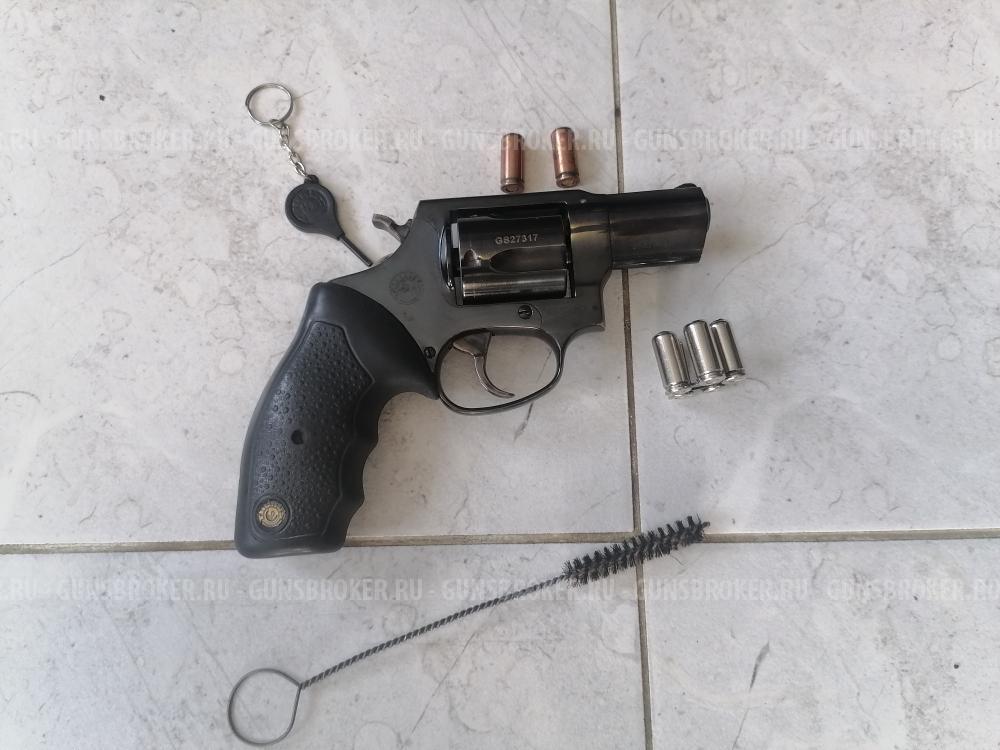 Травматический револьвер Taurus