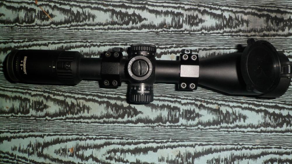 Прицел DISCOVERY MS 3-9X40 IR в отличном состоянии.