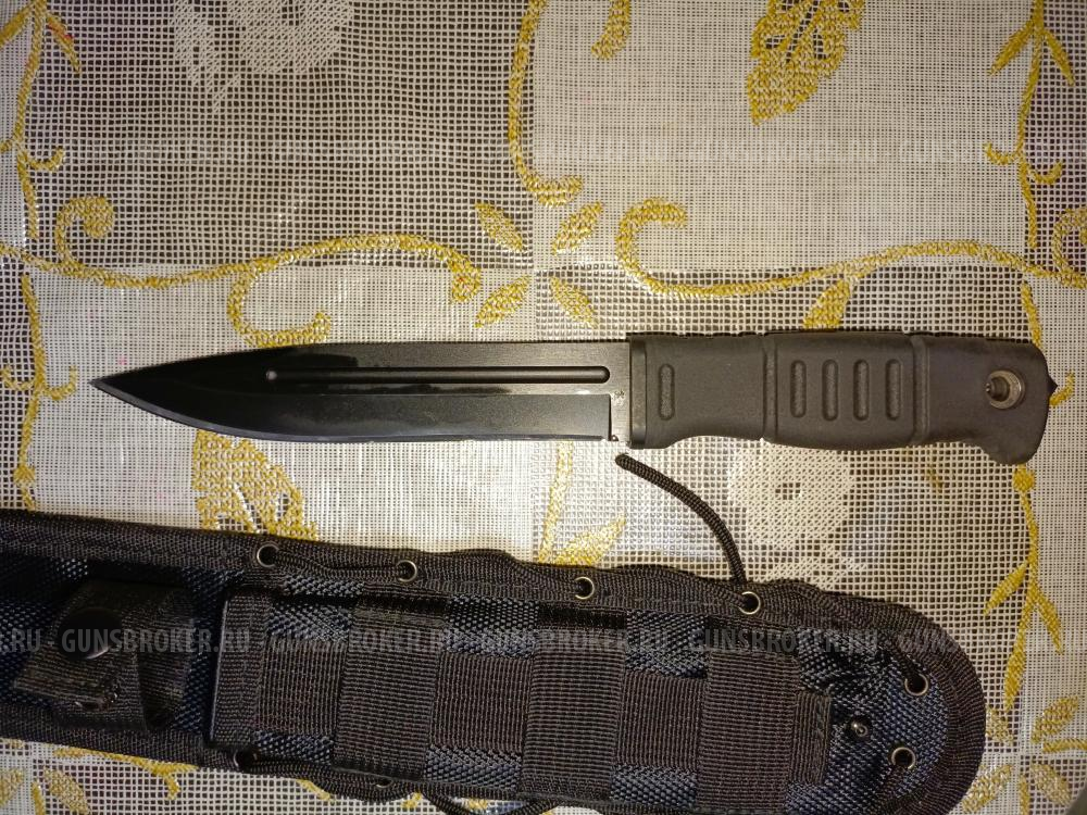 Туристический нож Кизляр Витязь сталь AUS-8 черный, рукоять эластрон, ножны из abs-пластика