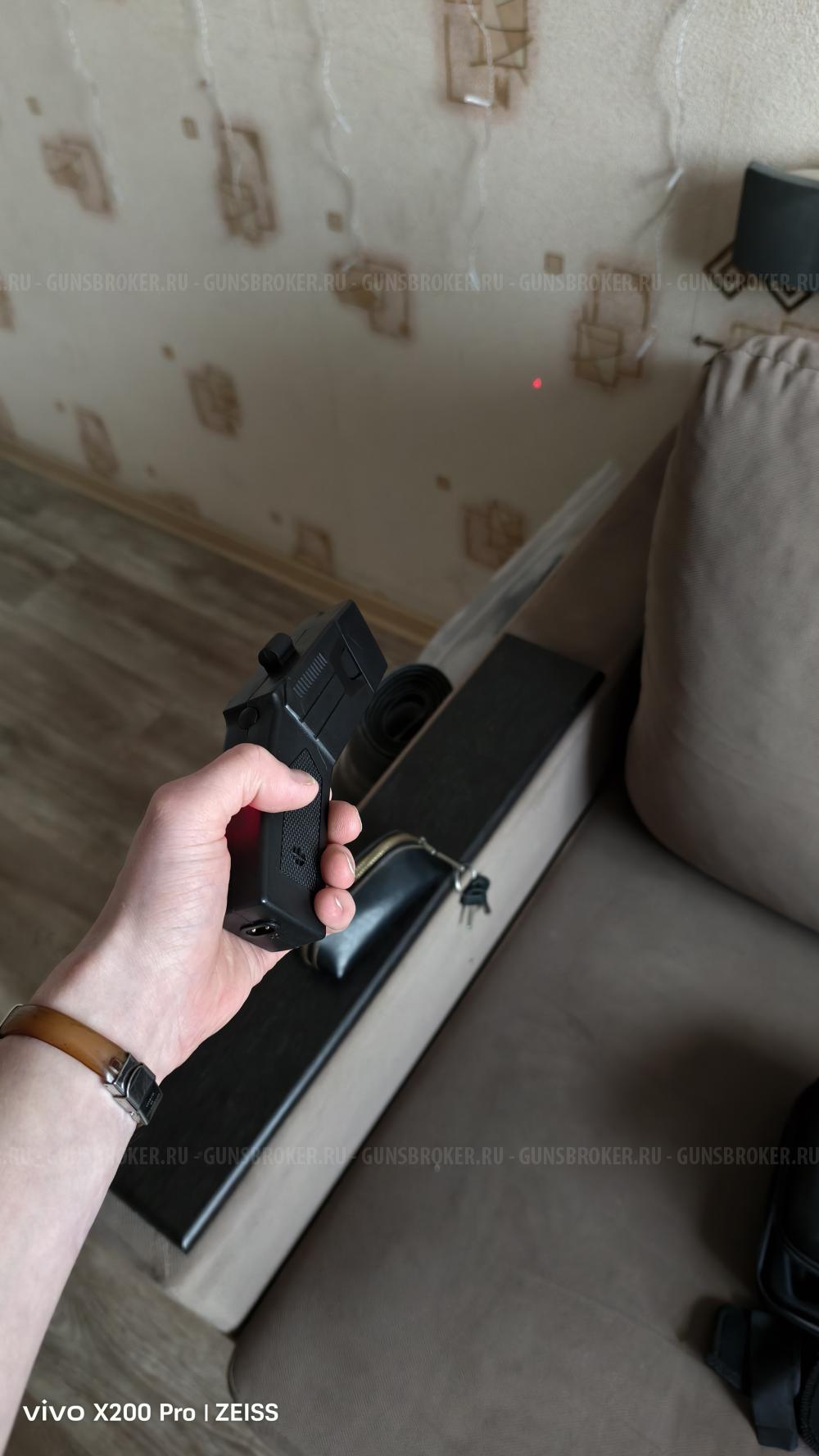 Стреляющий Электрошокер Taser ( Новый)