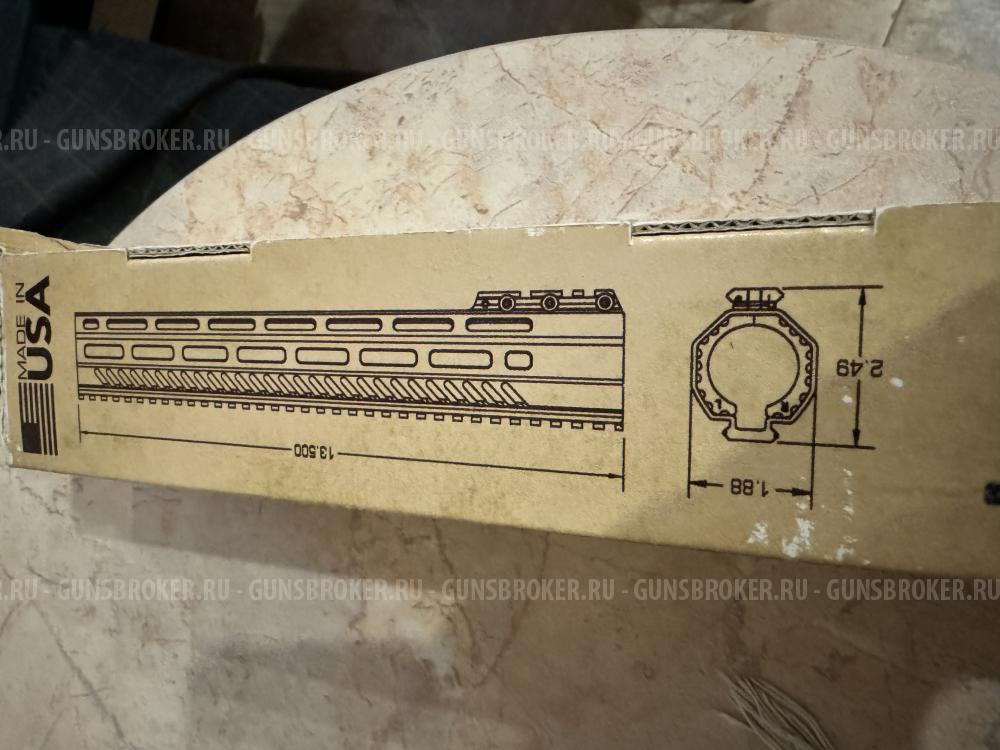 Вывешенное алюминиевое цевье MFT для карабина AR-15 с длиной ствола 13.5 дюймов.