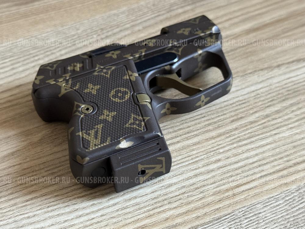 Wasp R Louis Vuitton Edition 