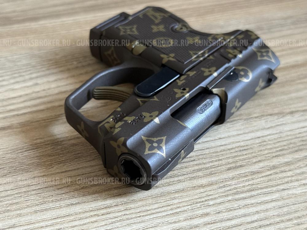 Wasp R Louis Vuitton Edition 