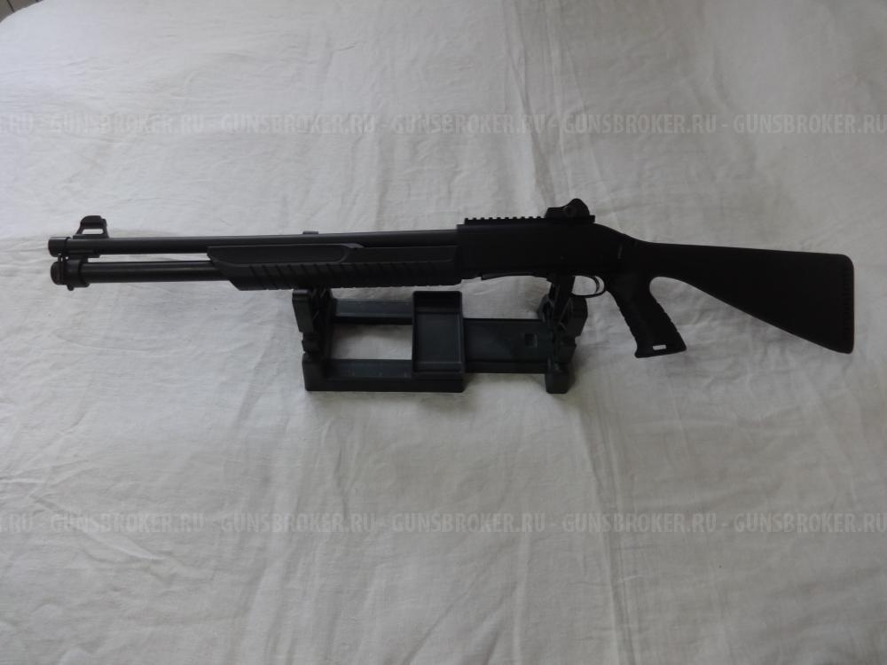 1) Winchester 1300 2)Fabarm Sdass.