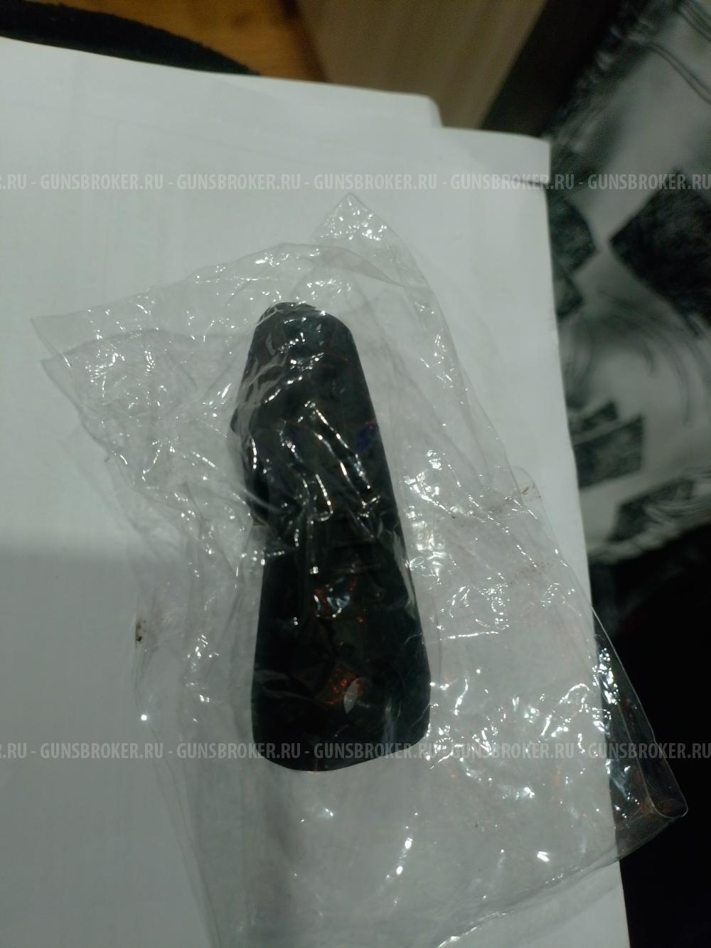 Заглушка пистолетной ручки .