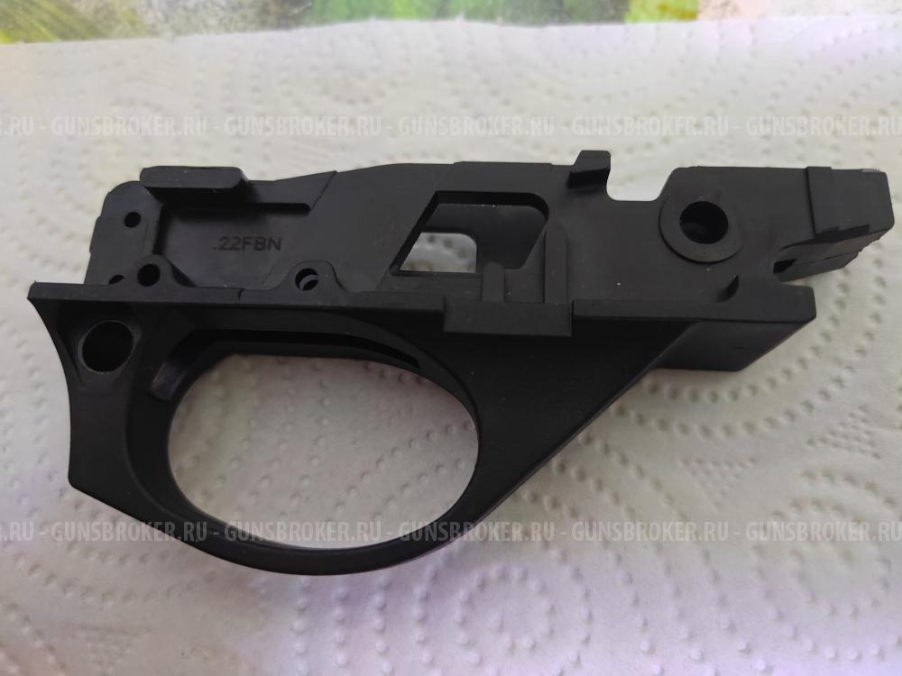 зип Benelli
